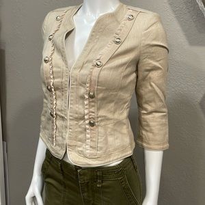 White-Black  Blazer Size 0 Cream Color. Excellent Pre-loved Condition